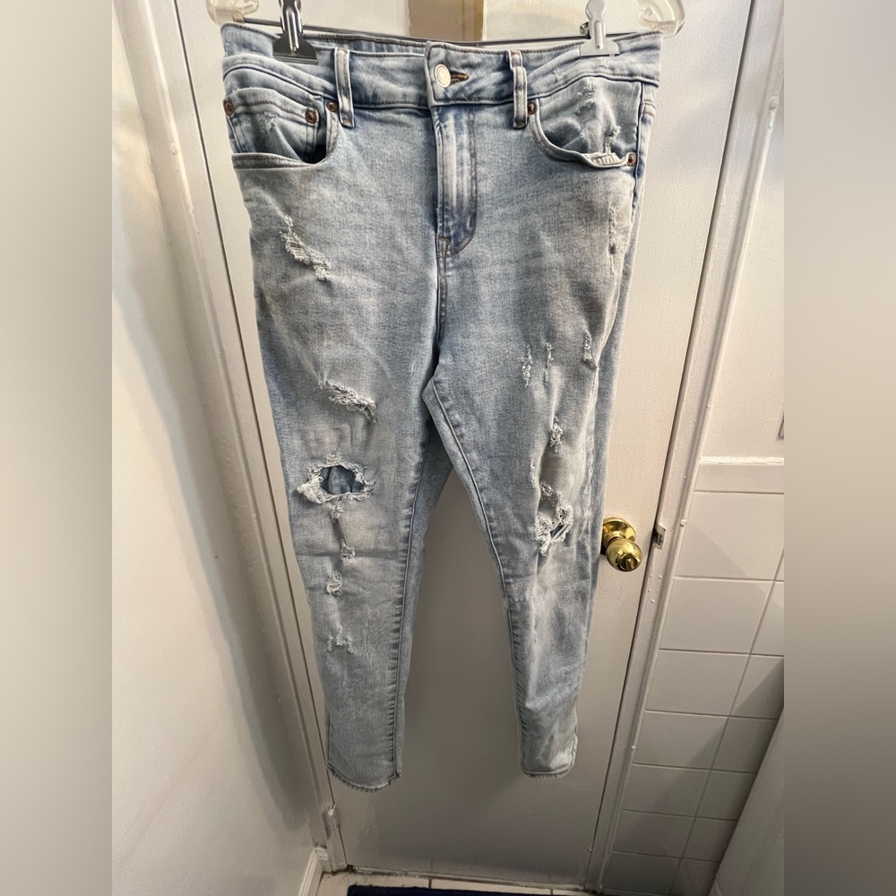 Skinny blue jeans